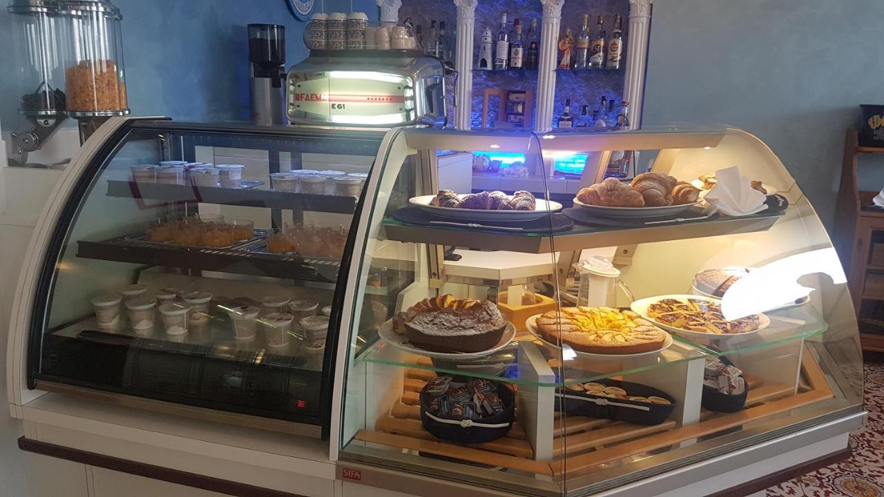 Hotel La Baia Ponza Eksteriør billede