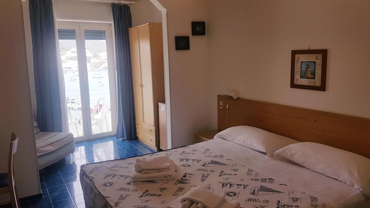 Hotel La Baia Ponza Eksteriør billede