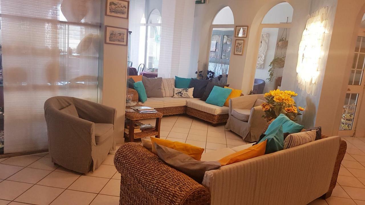 Hotel La Baia Ponza Eksteriør billede